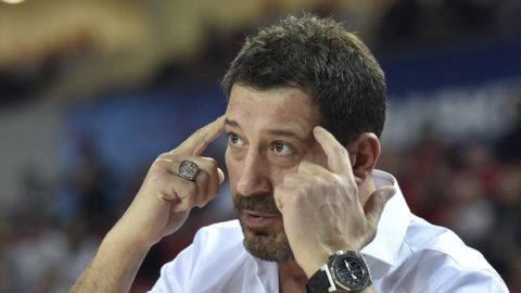 A Milli Basketbol Takımı Başantrenörü Ufuk Sarıca`nın görevine son verildi